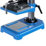 Liatinový základ so stabilnou pracovnou doskou stolnej vŕtačky Güde GTB 16/550 LASER – GU55219