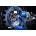 Aku rázový uťahovák BGS 18V pri povolování krutiek na kolese – B7362