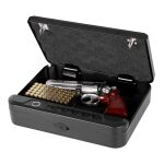 Otvorený bezpečnostný kufor s revolverom a nábojmi - AH291705