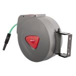 Otočný nástenný držiak s namotanou záhradnou hadicou v zelenej farbe – XBWB02