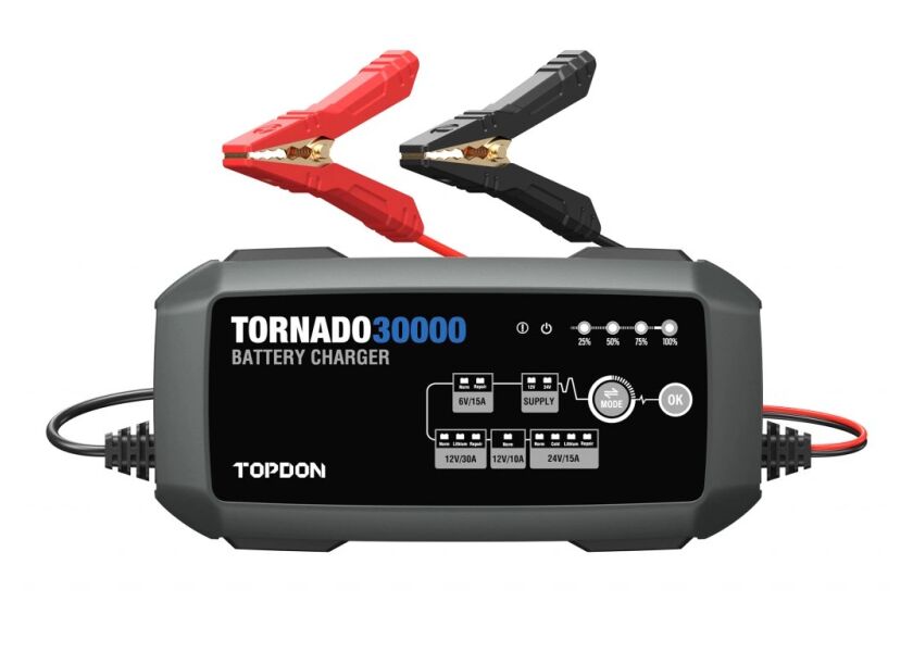 Inteligentná nabíjačka autobatérií TOPDON Tornado 30000 s pripojenými červenými a čiernymi svorkami, TOPT300