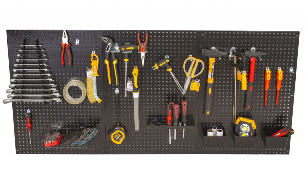 Dierované dosky s príslušenstvom JJ001190 – čelný pohľad Dierované dosky JJ001190 – čelný pohľad s rozmiestneným náradím