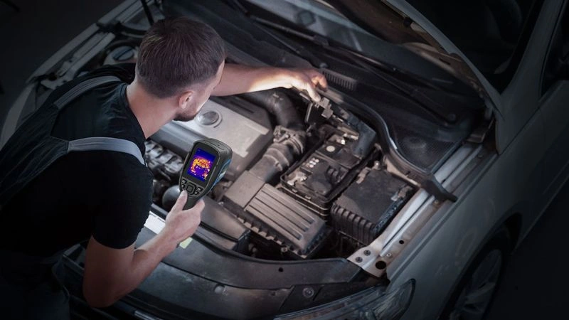 Vstavané zapustené LED svetlo termokamery TOPDON TC005